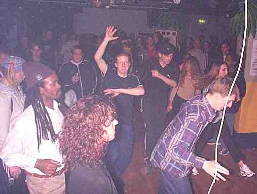 Step-It-Up - Jah Tubbys a Play..........................