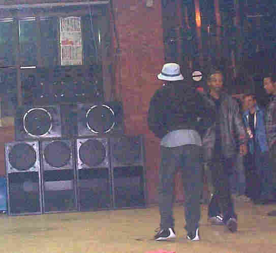 Stringing Up The Sound....Brixton 24/11/00